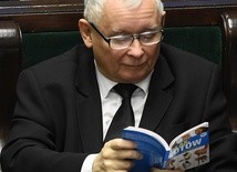  Słynny "Atlas kotów" z dedykacją Jarosława Kaczyńskiego sprzedany