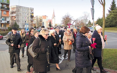 W sanktuarium co roku jest uroczysta Msza św., a później procesja i modlitwa pod figurą Chrystusa Króla. 