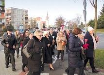 W sanktuarium co roku jest uroczysta Msza św., a później procesja i modlitwa pod figurą Chrystusa Króla. 