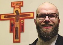 	Zadzwoń, zapisz się i pojedź: ks. Daniel Geppert – tel. 502 452 401 (na zdjęciu), ks. Mariusz Jagielski – tel. 662 510 250 lub ks. Łukasz Parniewski – tel. 505 042 155.