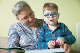 Opiekunka Huberta ma tylko jedno marzenie: żeby chłopczyk znalazł wreszcie bezpieczny dom.
