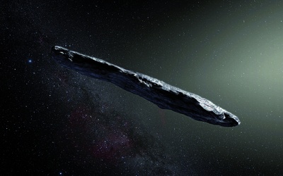 Asteroida Oumuamua znalazła się w pobliżu Ziemi niespodziewanie i już oddala się od nas.