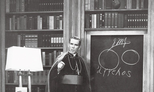 Abp Fulton Sheen podczas swoich telewizyjnych katechez uwielbiał używać tablicy i kredy.
