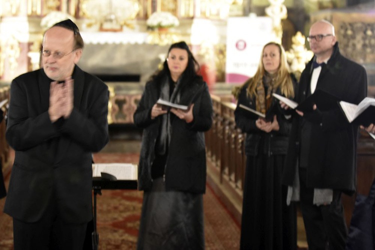 Występ chóru synagogalnego w Kościele Pokoju