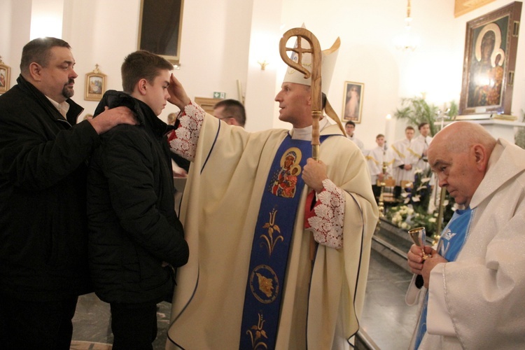 Zakręt. Bierzmowanie przy Madonnie