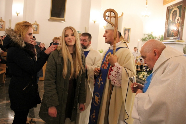 Zakręt. Bierzmowanie przy Madonnie