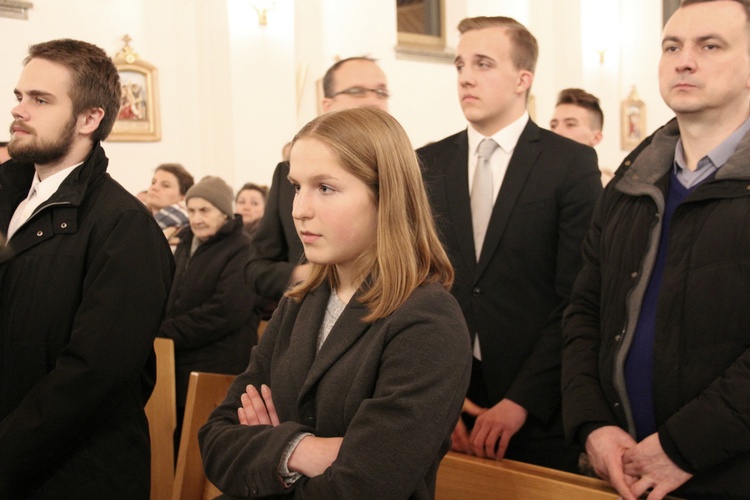 Zakręt. Bierzmowanie przy Madonnie