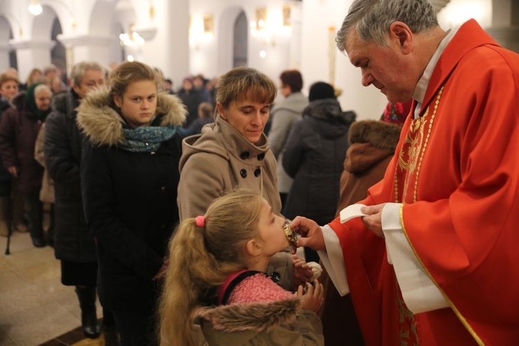 Wprowadzenie relikwii w parafii Kocudza