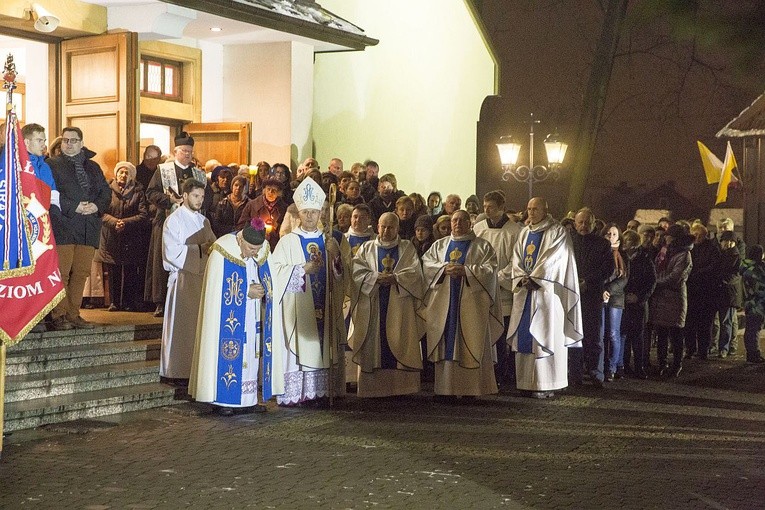 Długa Kościelna: Matka Boża w świątyni swojej Mamy