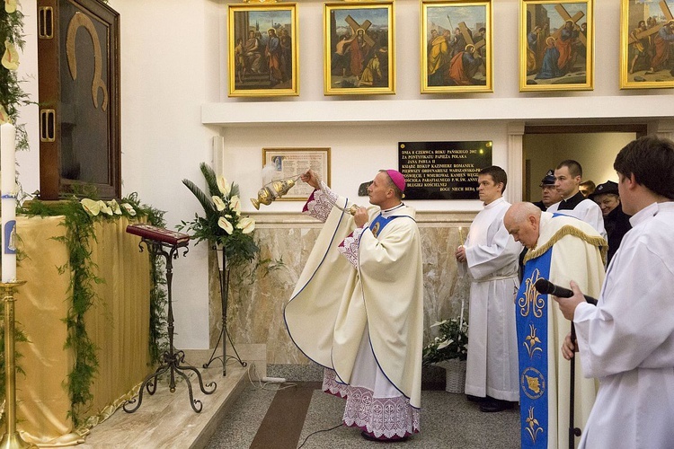 Długa Kościelna: Matka Boża w świątyni swojej Mamy