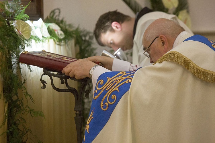 Długa Kościelna: Matka Boża w świątyni swojej Mamy