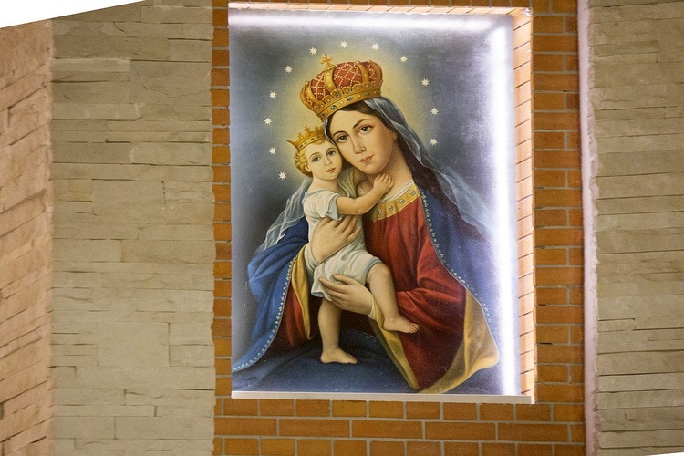 Korona dla Maryi w Halinowie