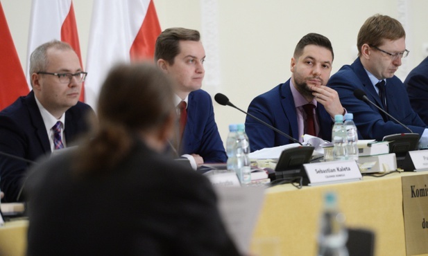 Świadek: Gronkiewicz-Waltz stała się zakładniczką lobby reprywatyzacyjnego