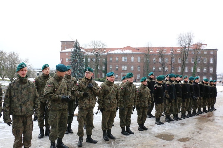 Uczniowie uczcili pamięć marszałka Józefa Piłsudskiego