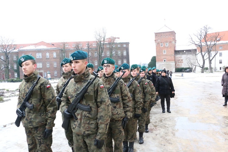 Uczniowie uczcili pamięć marszałka Józefa Piłsudskiego