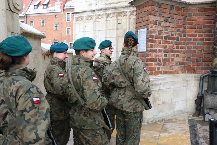 Uczniowie uczcili pamięć marszałka Józefa Piłsudskiego