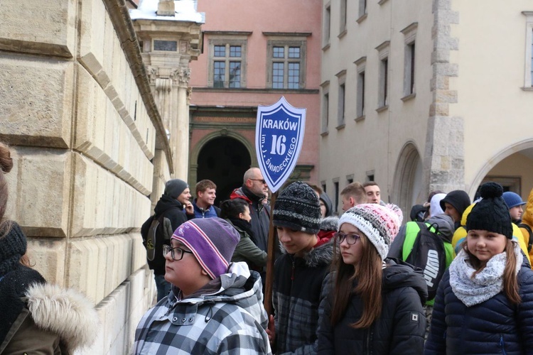 Uczniowie uczcili pamięć marszałka Józefa Piłsudskiego