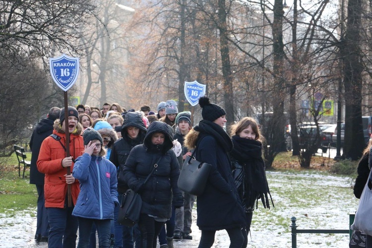 Uczniowie uczcili pamięć marszałka Józefa Piłsudskiego