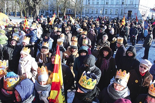 Organizatorzy liczą, że i tym razem za Mędrcami ze Wschodu podąży wielka rzesza koronowanych głów...