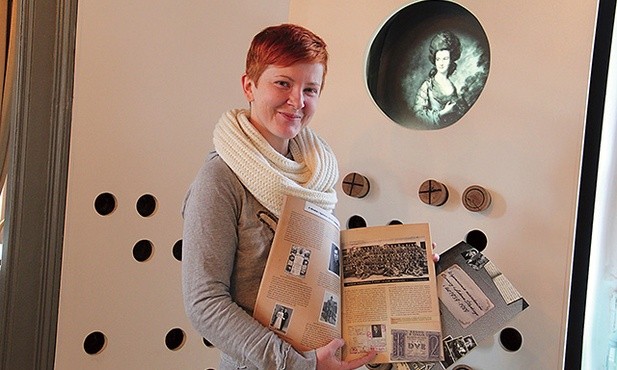 Małgorzata Krajczok ze wspomnieniami mieszkańców.