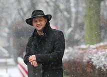 Tęsknił za światłem