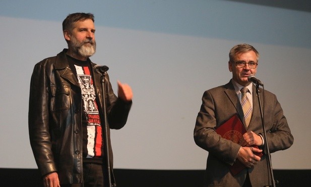 Dyrektor katowickiego oddziału IPN dr Andrzej Sznajder (z prawej) i reżyser Dariusz Walusiak