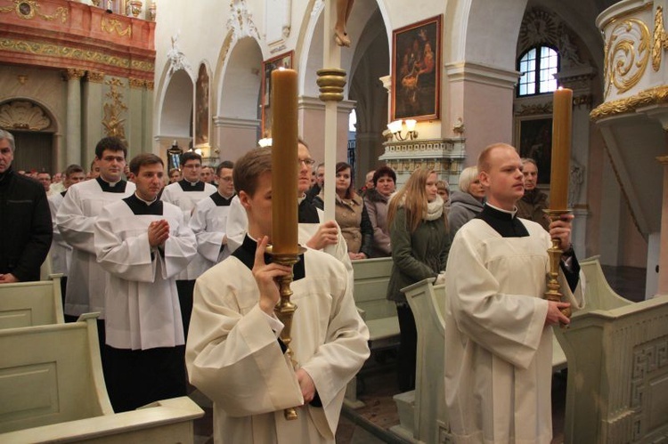 Akolitat i kadydatura do święceń