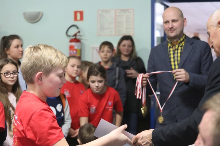 Św. Mikołaj z pływakami w Szczyrku