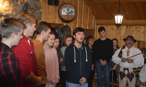 Tańczyli zbójnickiego i szukali korzeni