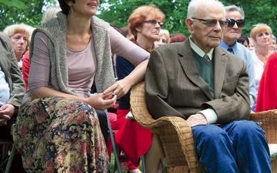 Profesor w Bogdanach podczas koncertu Grzegorza Turnaua z okazji swoich 90. urodzin w 2014 roku.