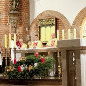 Mszy św. we wspomnienie św. Mikołaja w elbląskiej katedrze przewodniczył biskup pomocniczy archidiecezji gdańskiej Zbigniew Zieleński.
