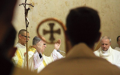 Mszy św. w intencji bliskiego wielu osobom kapłana przewodniczył bp Andrzej Czaja.