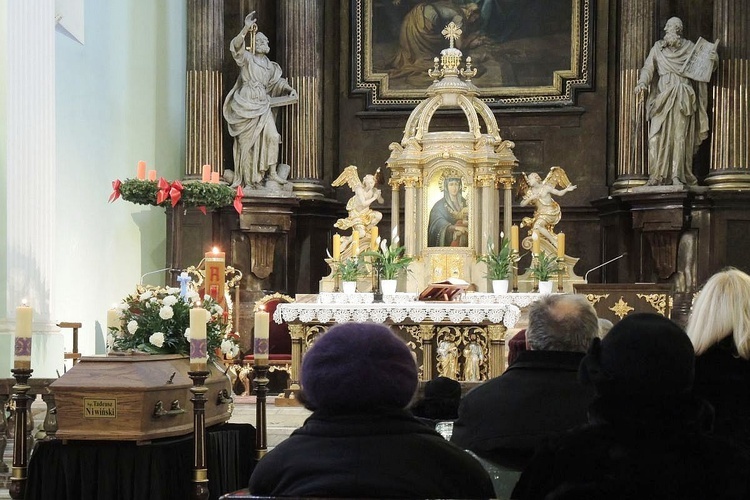 Ostatnie pożegnanie śp. dr. Tadeusza Niwińskiego