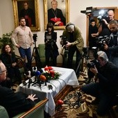 Bp Dajczak: człowieczeństwo każdego z nas jest ważniejsze od podziałów politycznych