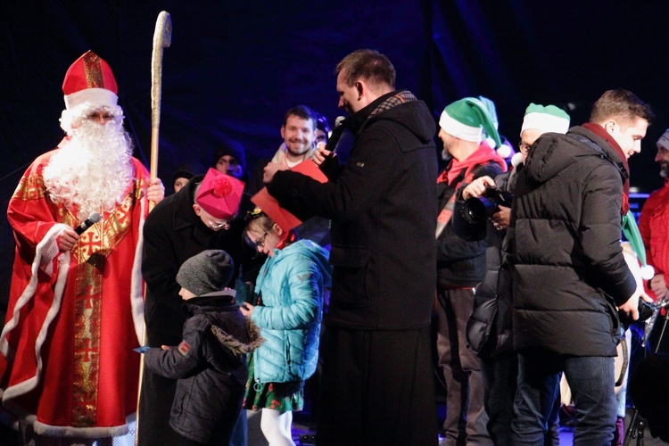 Choinka pod Oknem Papieskim 2017