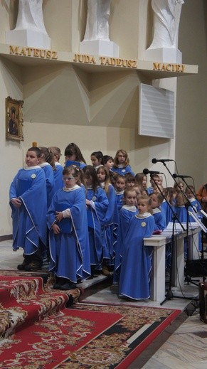 Poświęcenie figur apostołów w Ciechanowie