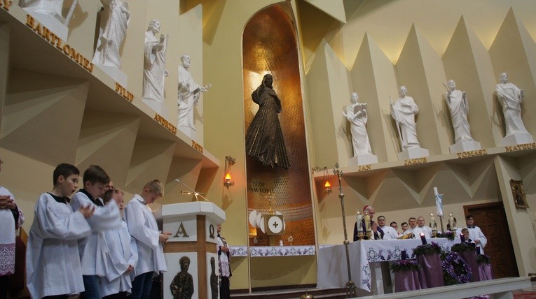 Poświęcenie figur apostołów w Ciechanowie