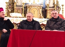 ▲	Katechezę tym razem współprowadzili: bp Ignacy Dec,  ks. Franciszek Głód i ks. Andrzej Dziełak.