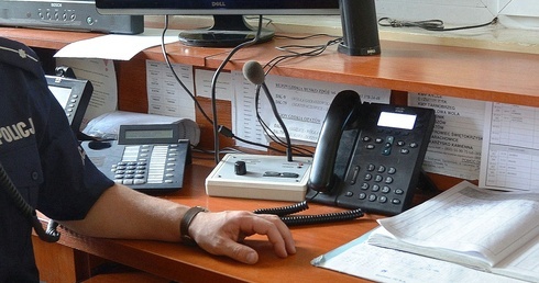 Policjant przez telefon uratował życie chłopca