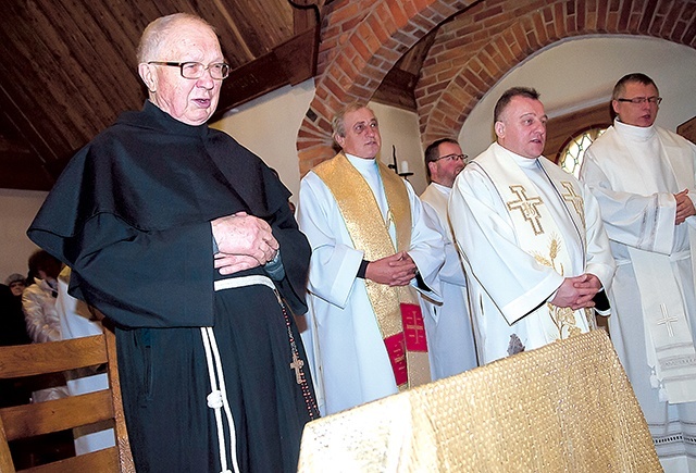 ▲	 Gdańska prowincja franciszkańska dziękowała Bogu za br. Ksawerego na Górze Polanowskiej.