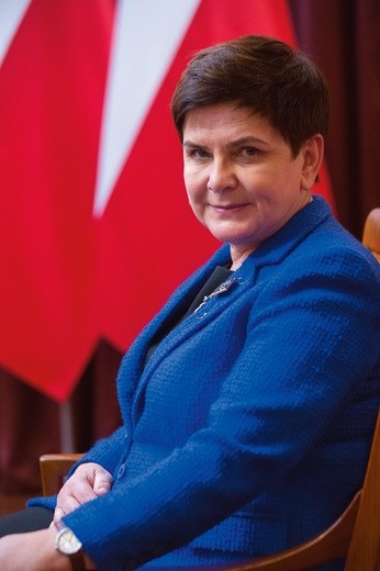 Fenomen Beaty Szydło polega na więzi, jaką wytworzyła z ludźmi, dla których pracowała, a więc z większością zwykłych Polaków.