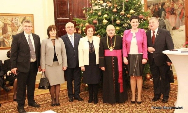 Ks. prał. Bogdanowi Lipcowi towarzyszyła delegacja ze Starachowic i Skarżyska Kościelnego