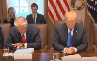 Trump poprosił o modlitwę podczas spotkania swojego gabinetu