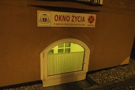 Legnica: Dziewczynka w Oknie Życia