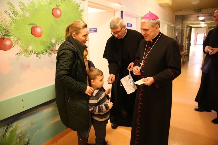 Wigilijna wizyta u chorych i starszych. 