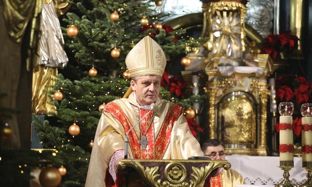 Bp Roman Pindel zachęcał do kontemplacji tajemnicy Bożego Narodzenia