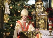Bp Roman Pindel zachęcał do kontemplacji tajemnicy Bożego Narodzenia