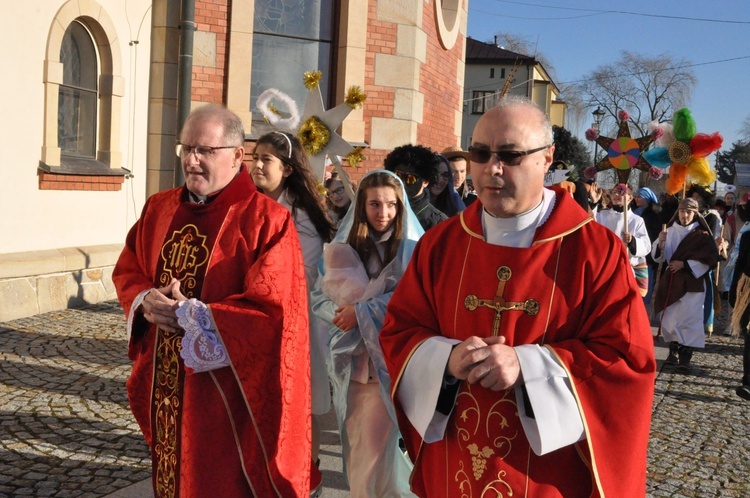 Bp nominat posyła kolędników misyjnych w Borzęcinie