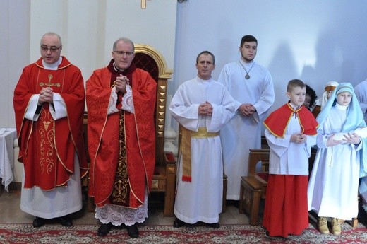 Bp nominat posyła kolędników misyjnych w Borzęcinie