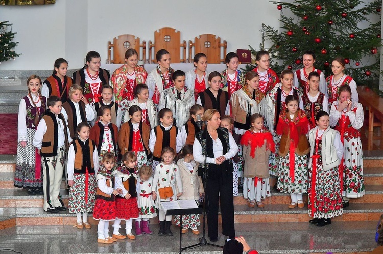 "Wśród nocnej ciszy" z "Turlikami"